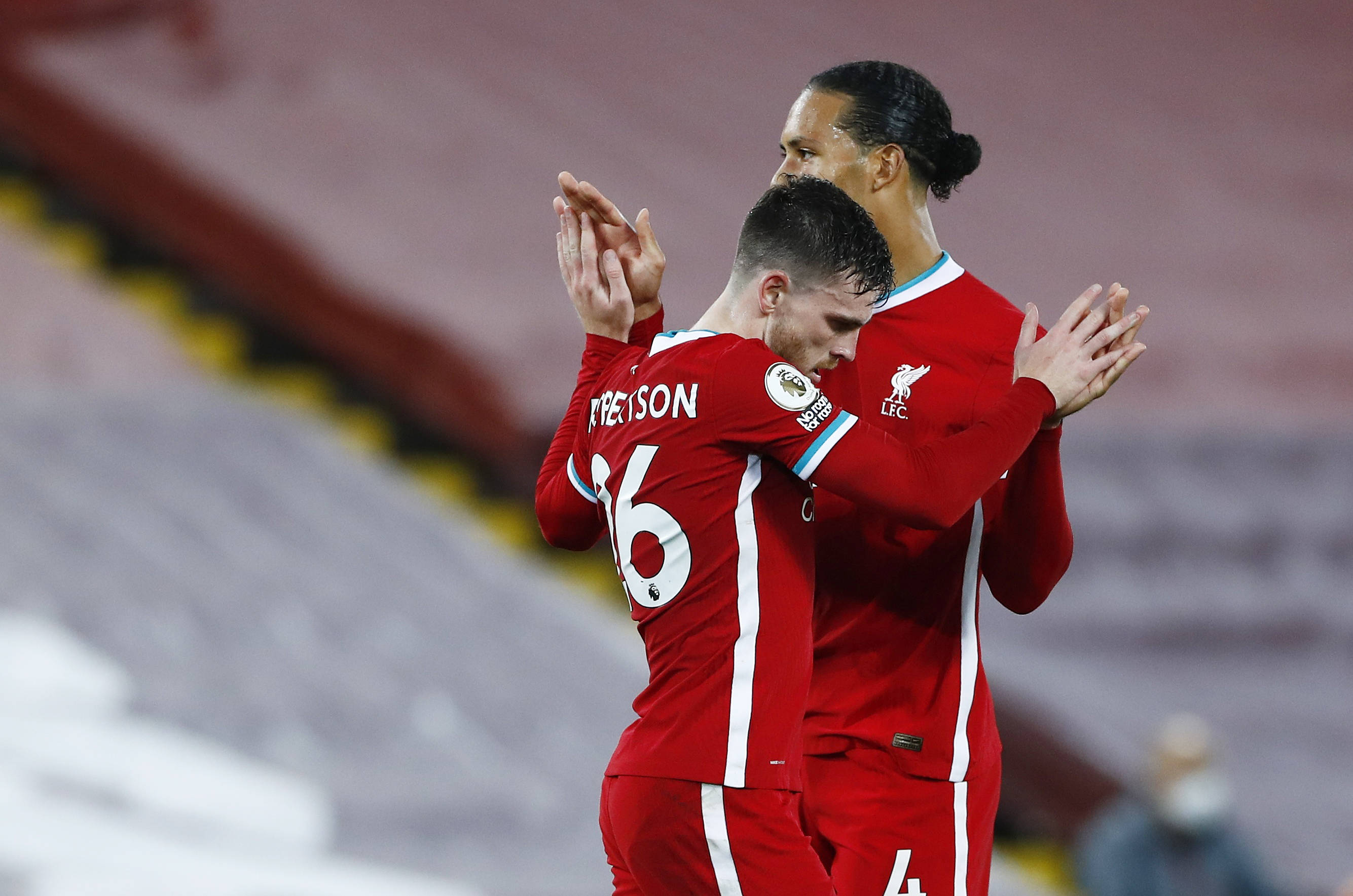 队员之间的 队员之间的